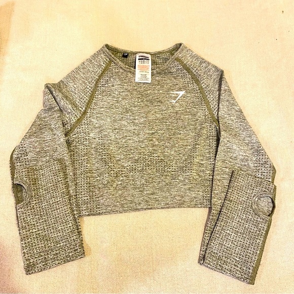 Gymshark Contrast Long Sleeves Crop Top - Picture 5 of 6